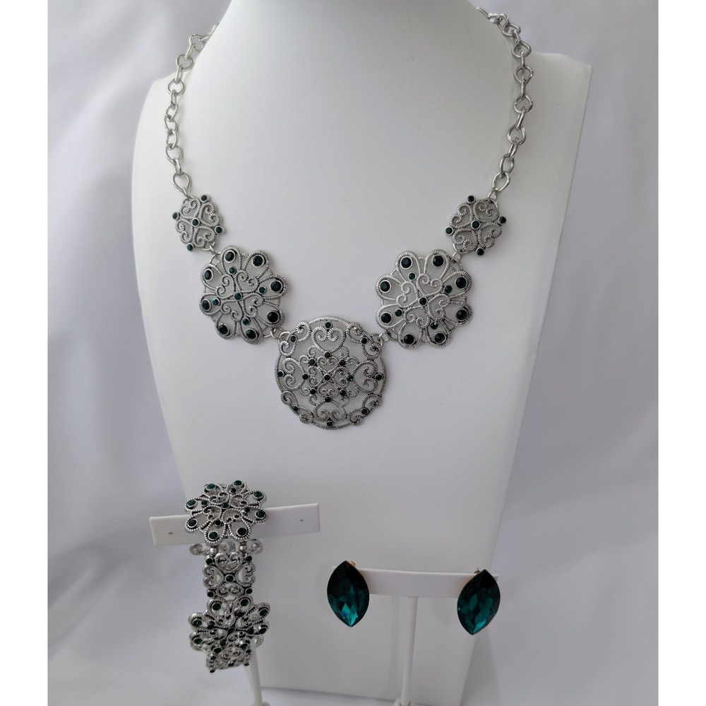 Estate Vintage Costume Jewelry Set Necklace Bracelet Earring Glass Emerald Green
